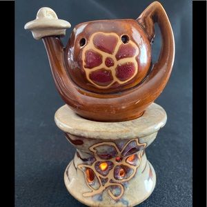 2 PC AROMATHERAPY/OIL DIFFUSER, 5.5”H x 3.25”W